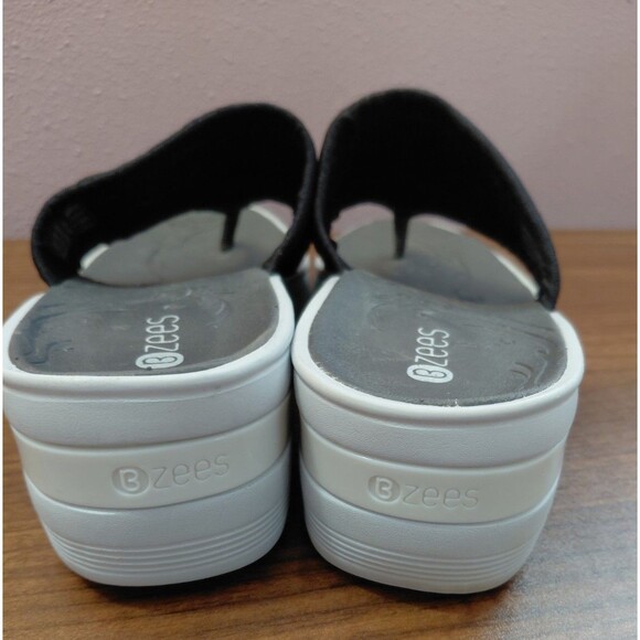 Bzees Womens Dallas Black Slip On Thong Sandals Shoes 8M Wedge - Picture 4 of 8